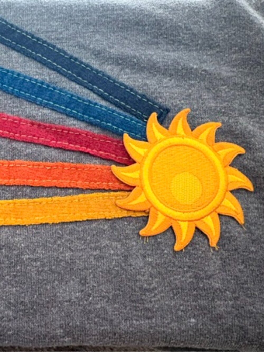 Aviator Nation Gray Rainbow Stripe Daydream Relaxed Sweatshirt + Sun Patch - M - Picture 3 of 4